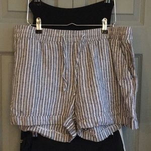 Old Navy linen shorts L blue and white stripe